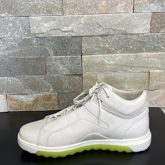 Geox Women's Nexside A Tumbled Leather Sneaker - Picture 10 of 14